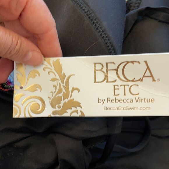 BECCA SWIMWEAR PLUNGE NECKLINE ONE PIECE.  NEW - Picture 7 of 10